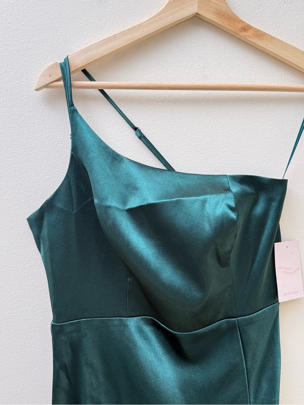 Birdy Grey One-Shoulder Kensie Emerald Satin Gown - Picture 3 of 9